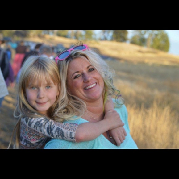 Meet your Posher, Deborah - Picture 1 of 1